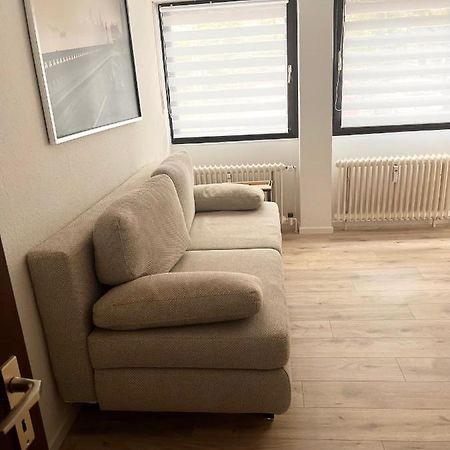 Gemuetliches Zentrales Apartment 2 Min Bis Du Hbf Duisburg Bagian luar foto