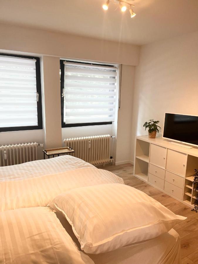 Gemuetliches Zentrales Apartment 2 Min Bis Du Hbf Duisburg Bagian luar foto