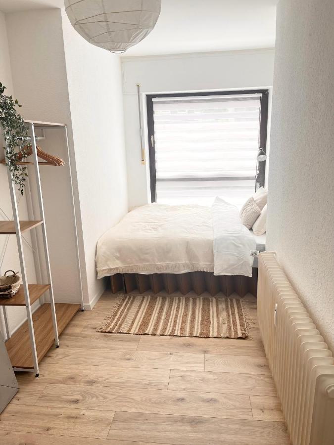 Gemuetliches Zentrales Apartment 2 Min Bis Du Hbf Duisburg Bagian luar foto
