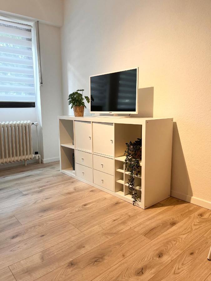 Gemuetliches Zentrales Apartment 2 Min Bis Du Hbf Duisburg Bagian luar foto