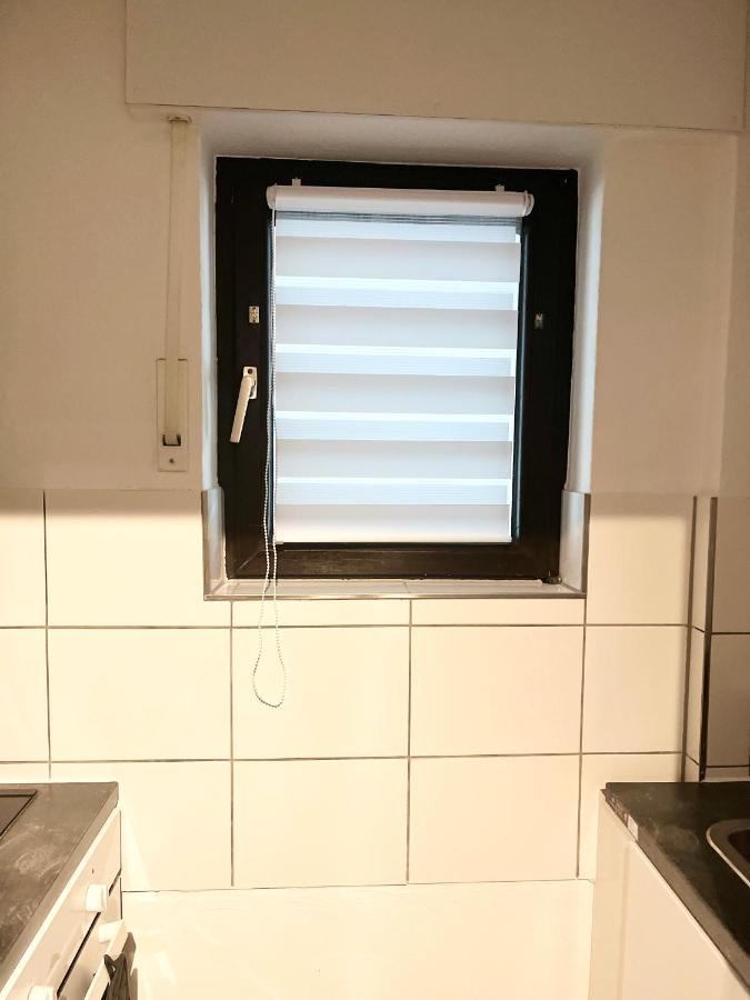 Gemuetliches Zentrales Apartment 2 Min Bis Du Hbf Duisburg Bagian luar foto