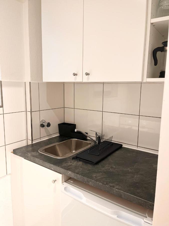 Gemuetliches Zentrales Apartment 2 Min Bis Du Hbf Duisburg Bagian luar foto